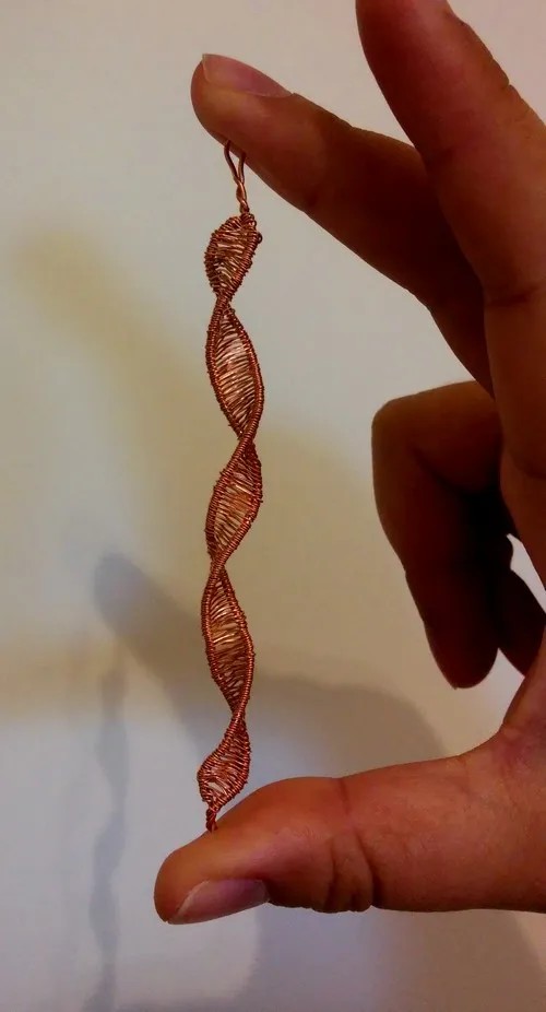 Wire Weaving a DNA helix pendant